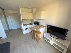 studio à la vente -   83250  LA LONDE LES MAURES, surface 18 m2 vente studio - UBI462597500